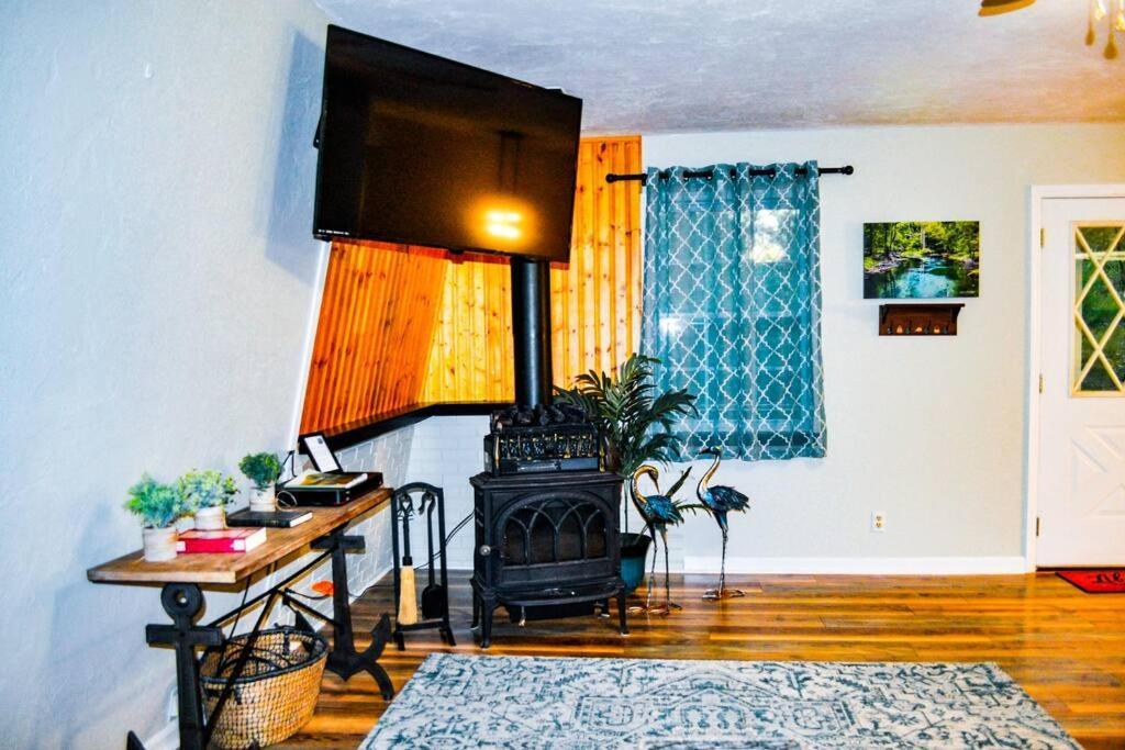 Huck's Hideaway Near The Santa Fe River Fort White