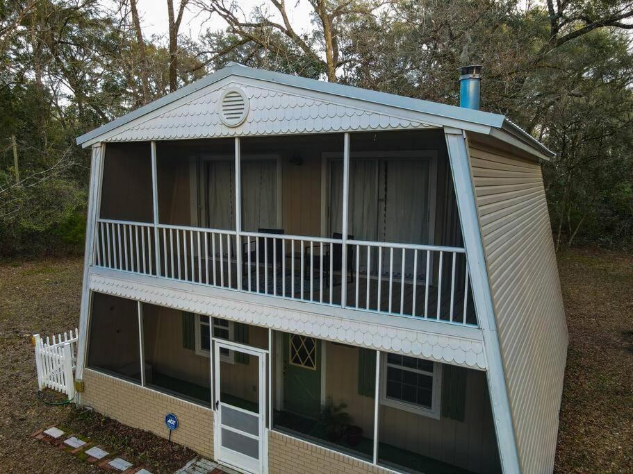 Huck's Hideaway Near The Santa Fe River Hébergement de vacances