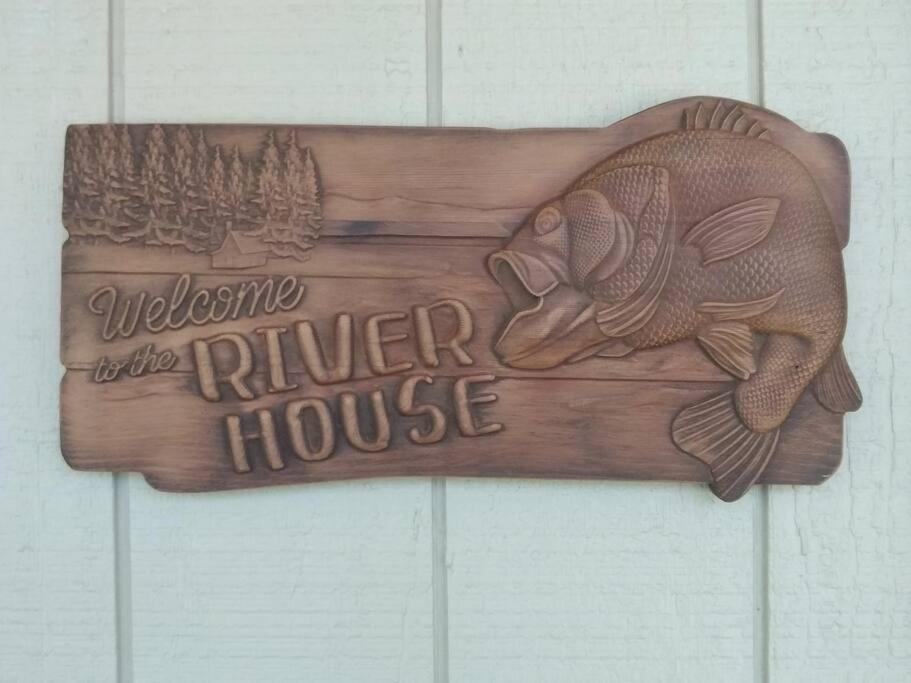 Huck's Hideaway Near The Santa Fe River *