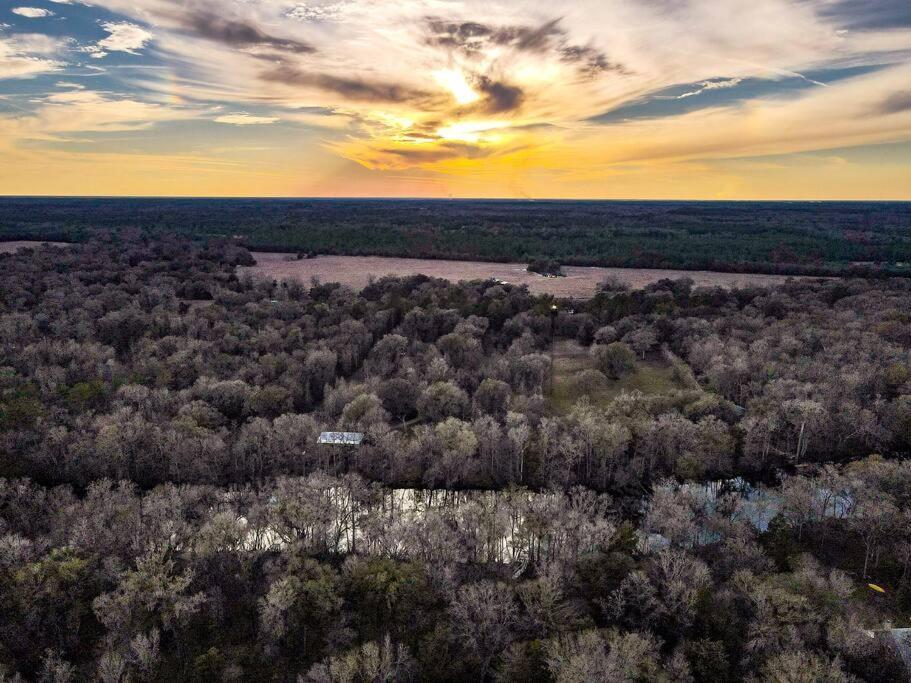 Huck's Hideaway Near The Santa Fe River * Fort White